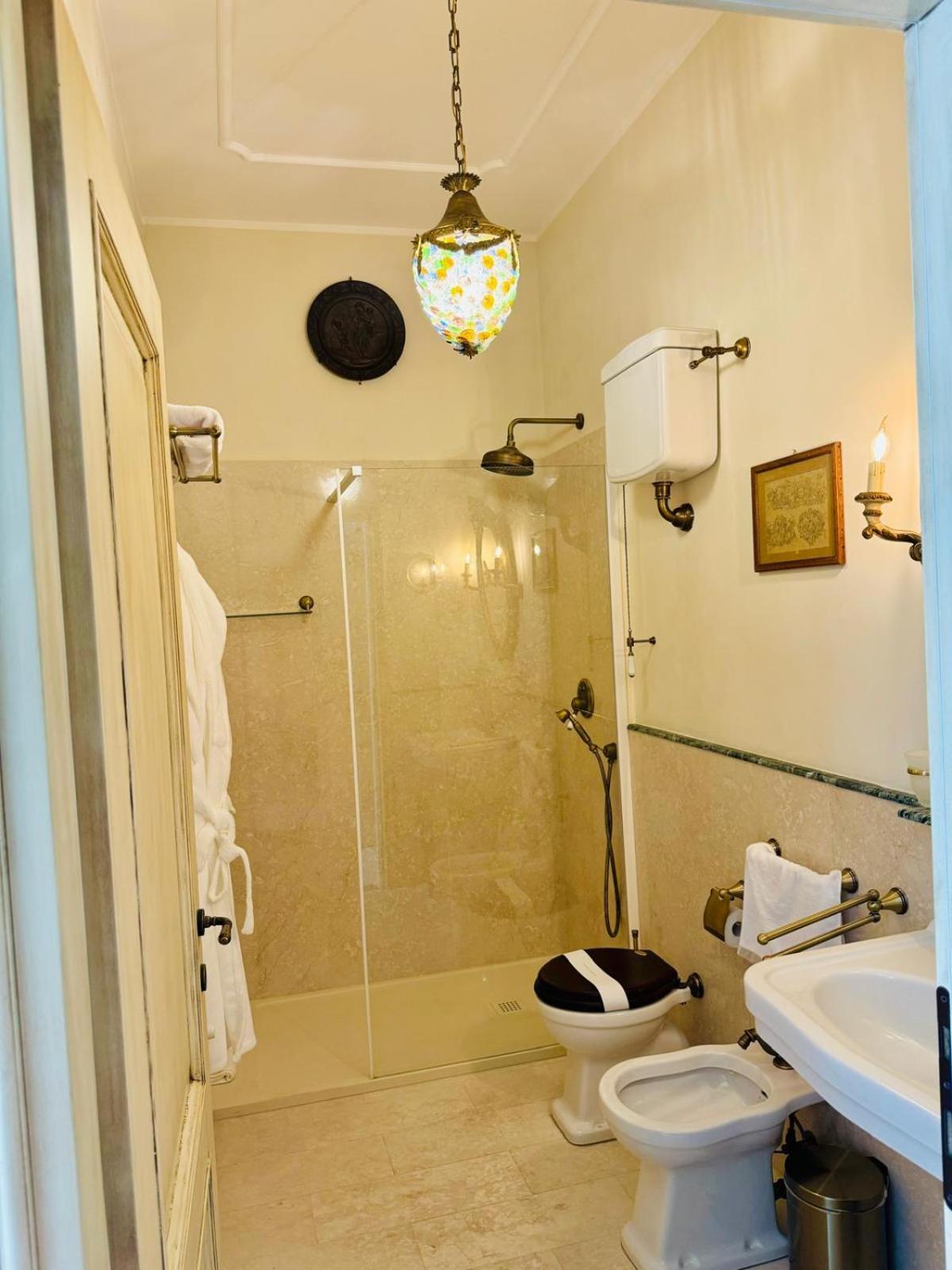 La Casa Di Agartha Bed & Breakfast Bolsena Bagian luar foto