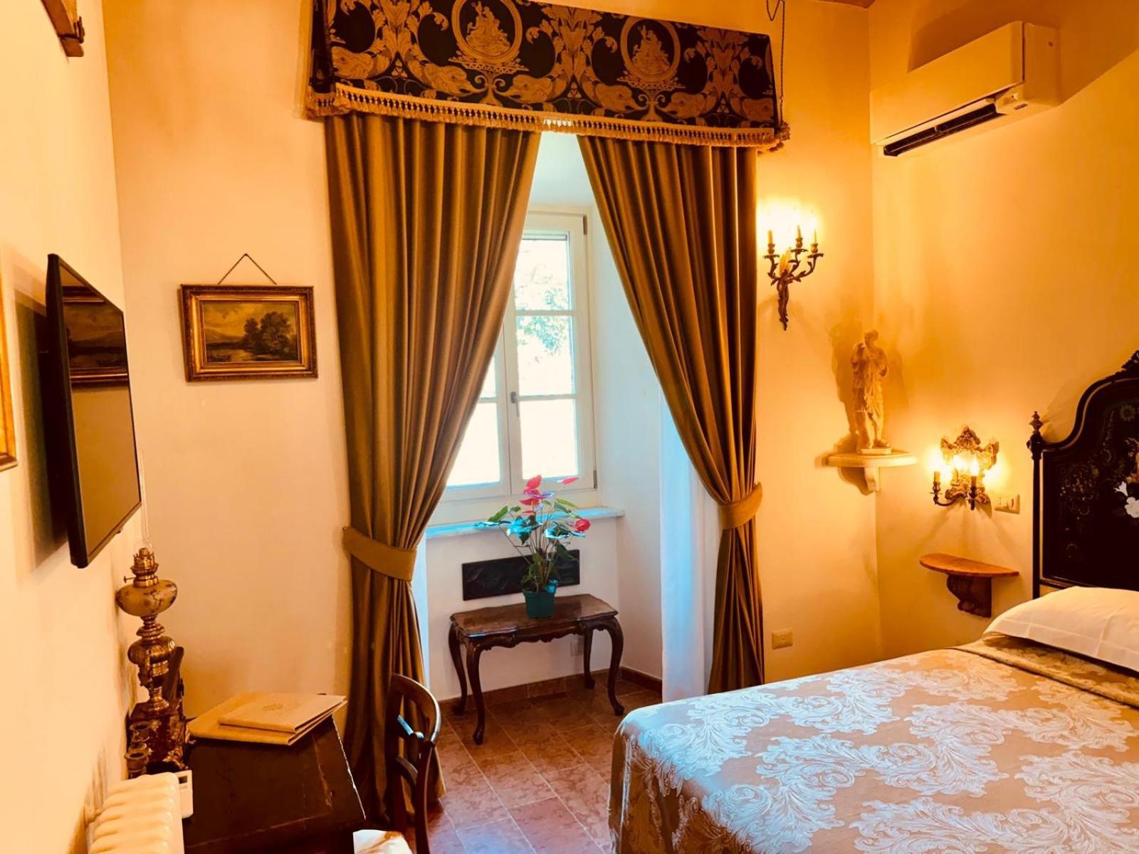La Casa Di Agartha Bed & Breakfast Bolsena Bagian luar foto