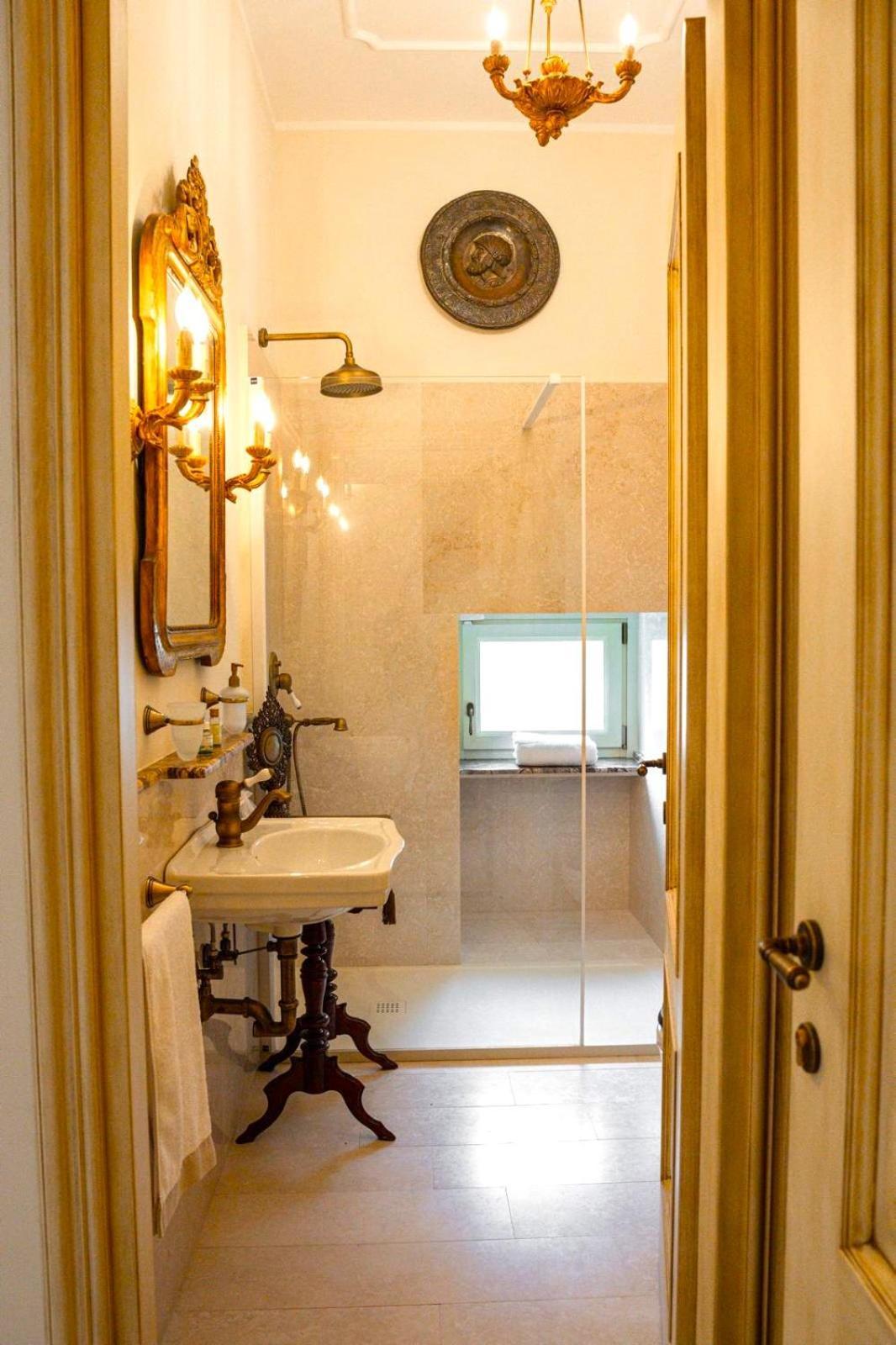 La Casa Di Agartha Bed & Breakfast Bolsena Bagian luar foto