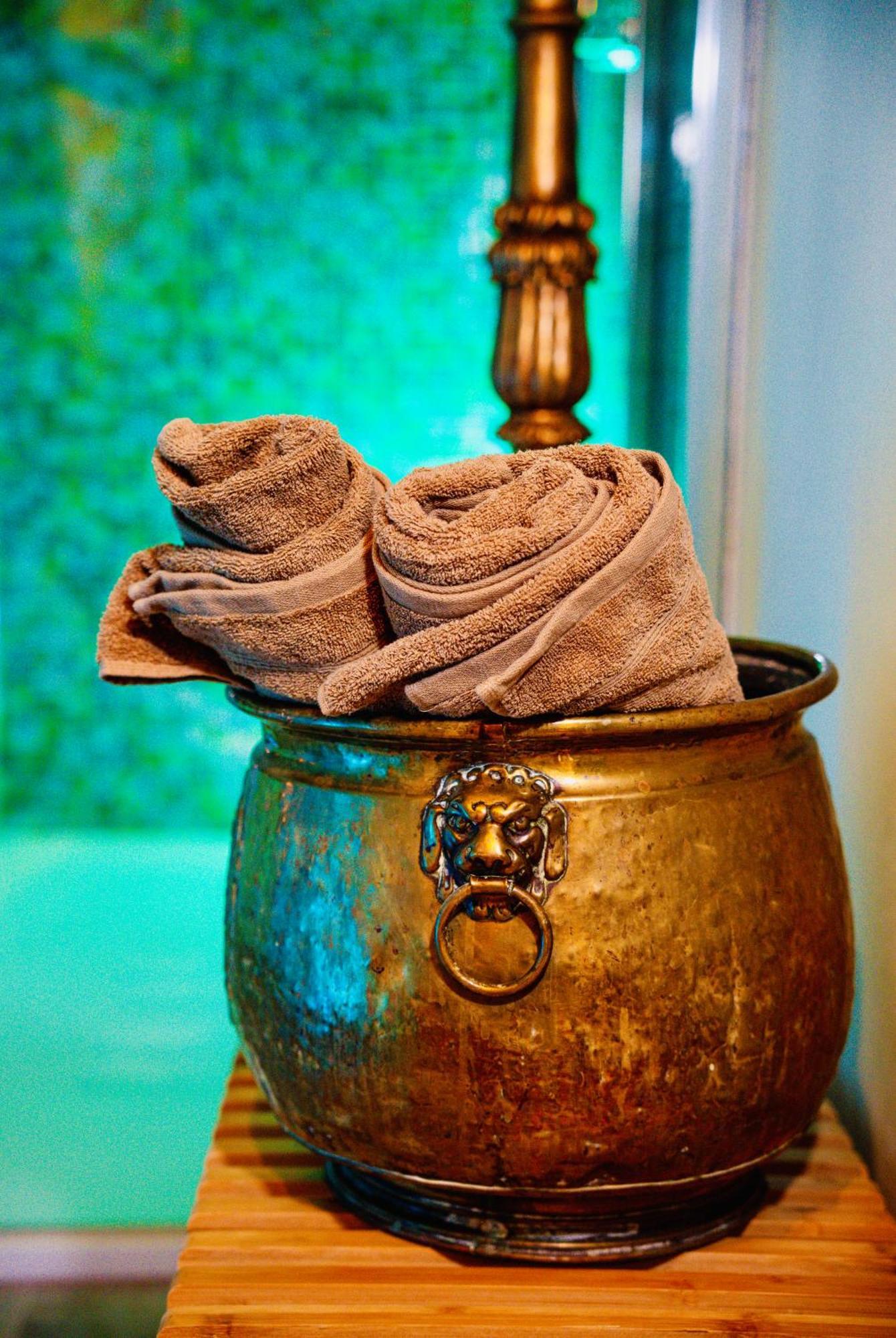 La Casa Di Agartha Bed & Breakfast Bolsena Bagian luar foto